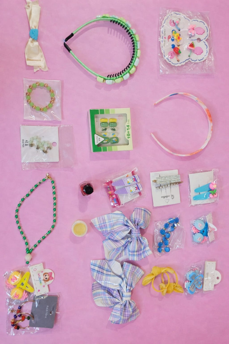 girls Accessories Combo – Rs 1499 16 items with 1 free gift
